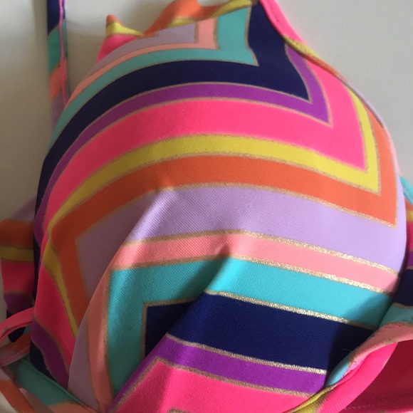 Victoria secret-Rainbow chevron- bikini top-34C - Picture 3 of 8